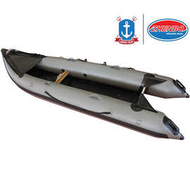 消防橡皮艇与钓鱼船 安全与娱乐的水上伙伴